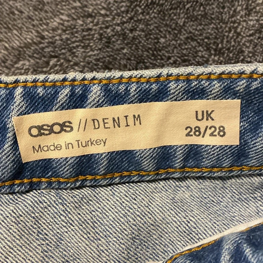 NWT asos mom jeans - Picture 3 of 9